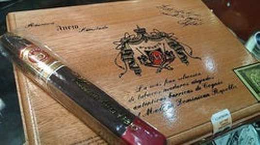 ARTURO FUENTE ANEJO "SHARK" NO. 77!!!